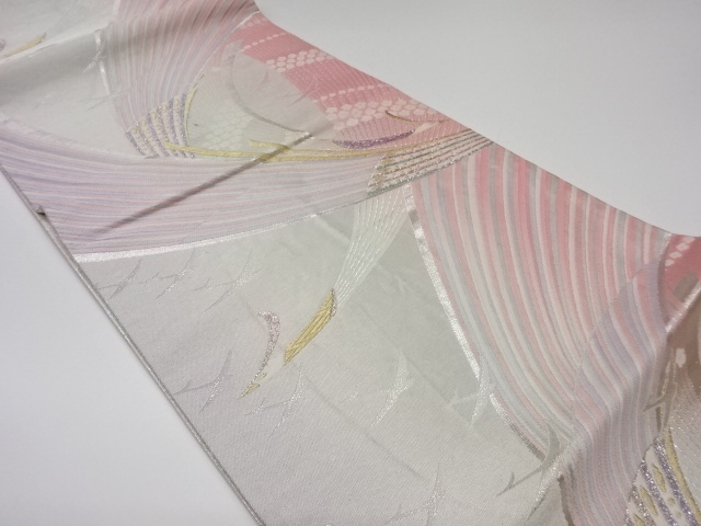 リサイクル　抽象鳥に小花模様織出し袋帯